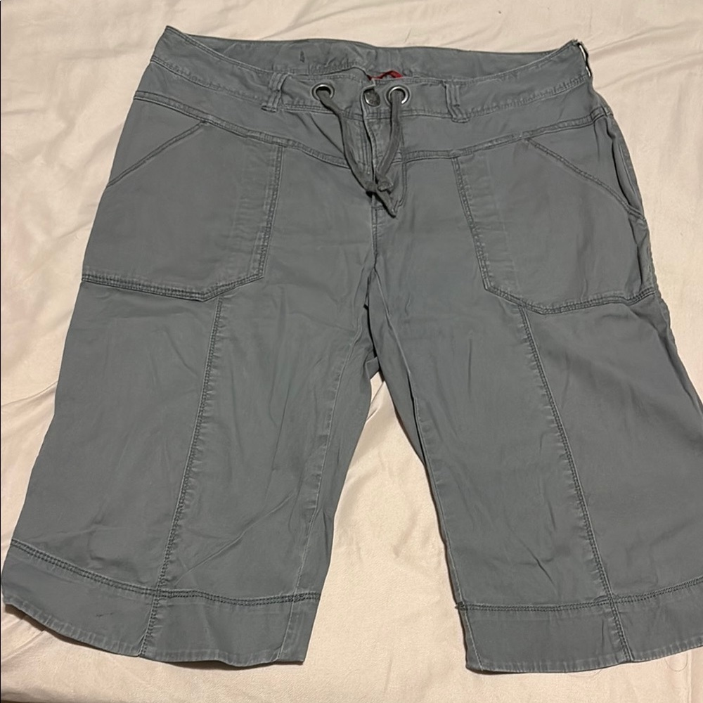 The North Face Women's Cargo Shorts - Gray